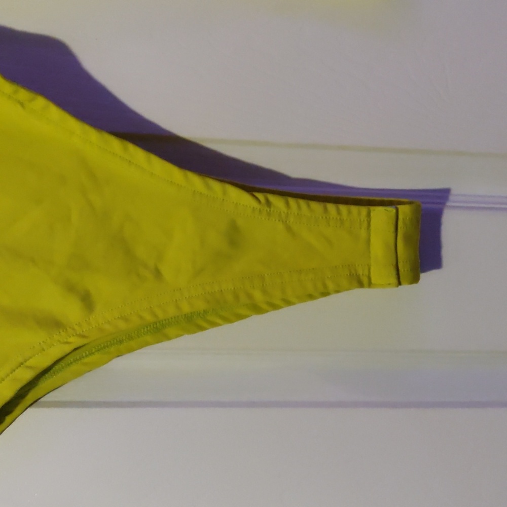 ❤️3/$10 NEON YELLOW BODYSUIT - Picture 3 of 3
